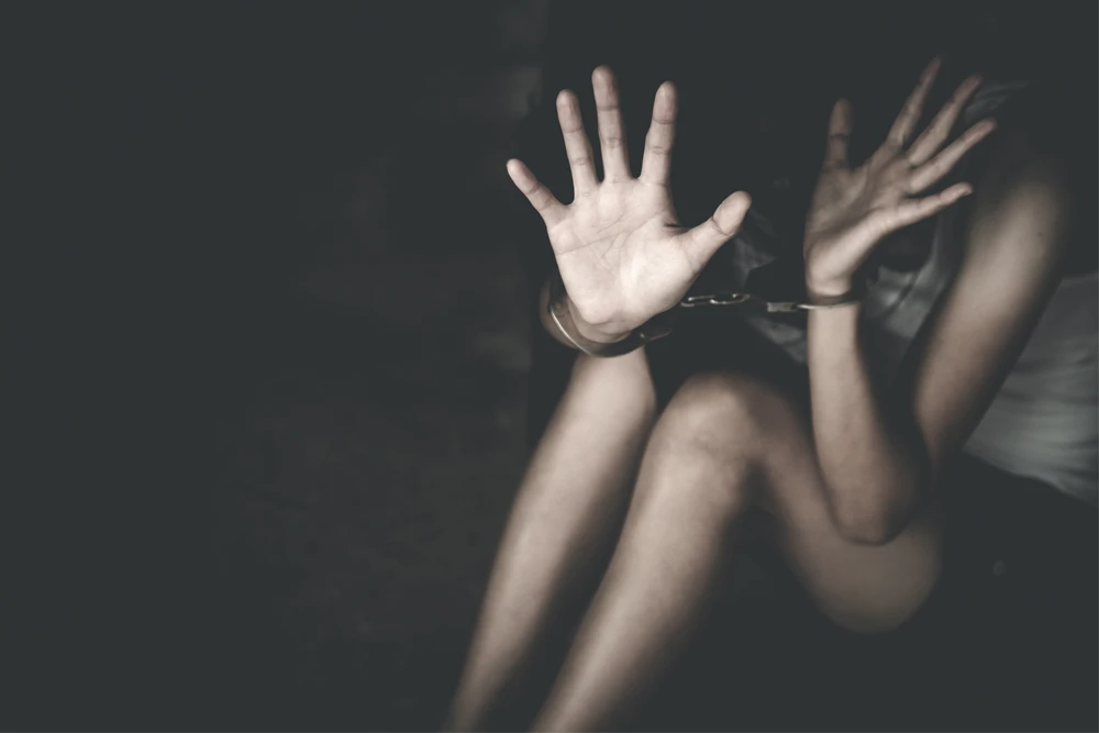 Victim-Women-Held-Hostage